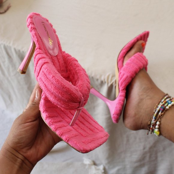 🆕️City Girl Collection// Pink thong Sandal - Picture 4 of 16